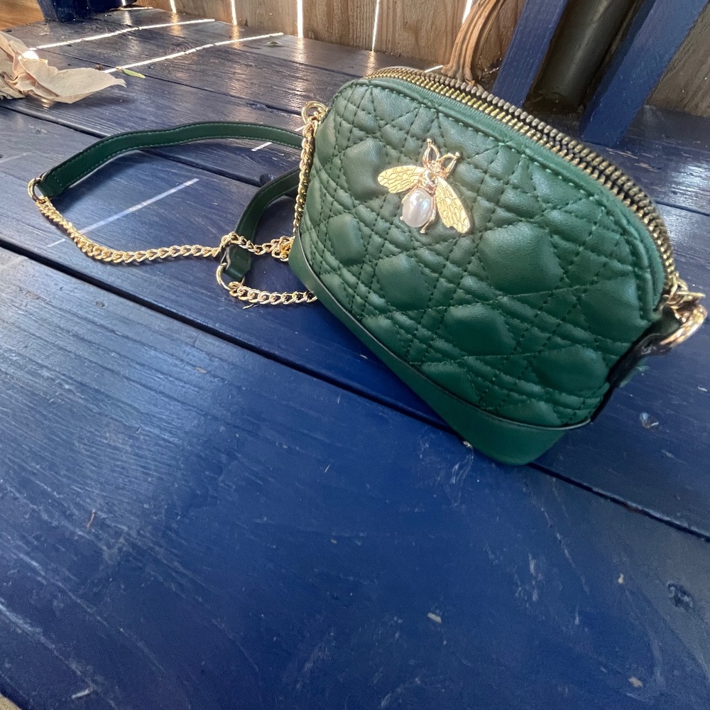 Green leather bumblebee purse